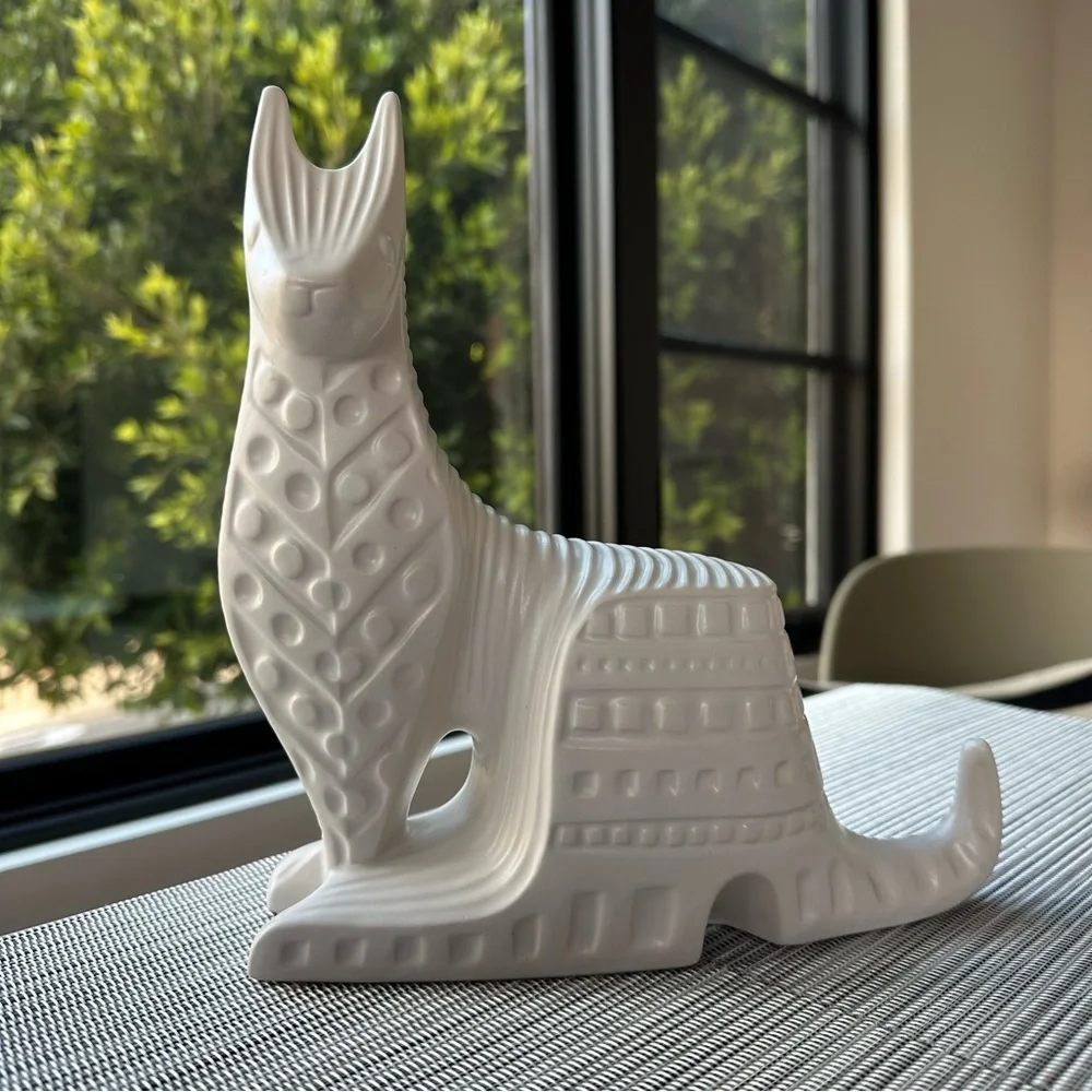 Jonathan Adler Collectible Menagerie Kangaroo Ceramic Statue Figurine